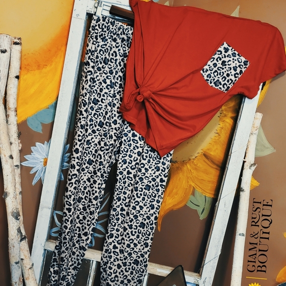 Wine color leopard print two pieceoutfit - Picture 3 of 5